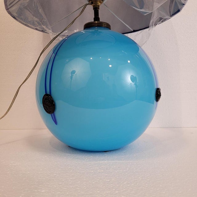 Art Deco Table Lamp in Blue Glass Sphere from Charles Schneider Workshop, France, 1940s For Sale - Image 10 of 18