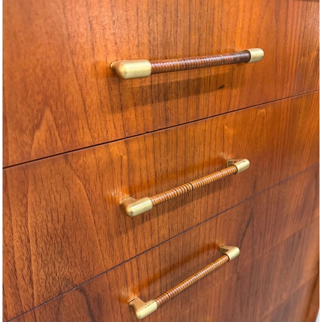 Mid-Century Modern 5-Drawer Walnut High Chest - Refinished! For Sale In Philadelphia - Image 6 of 6