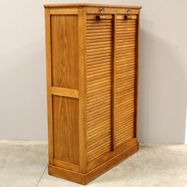 Vintage Filing Cabinet in Oak, 1920s For Sale - Image 3 of 15