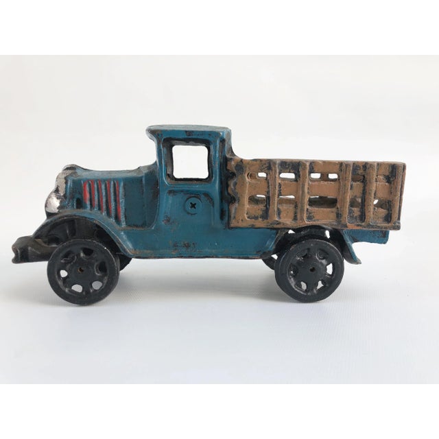 Vintage cast iron Hubley truck in original well cared for condition.