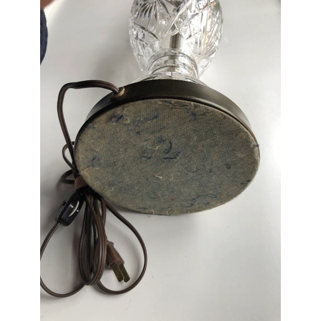 Vintage 1960s Hand Cut Crystal Table Lamp For Sale - Image 4 of 6