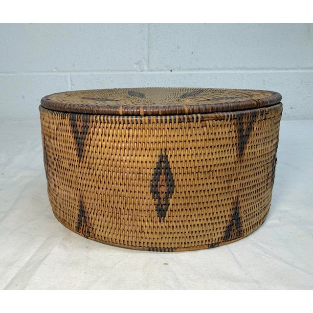 Wood Antique 19th Century Native American Pima Hand Woven Wicker Lidded Basket Indian For Sale - Image 7 of 13