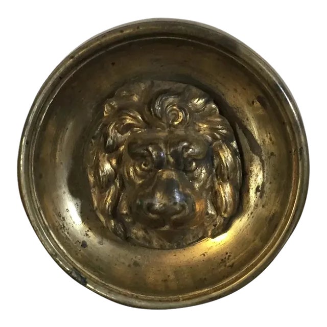 Antique Early 19th Century English Regency Gilt Brass Drapery Tie Back with Lion Mask For Sale