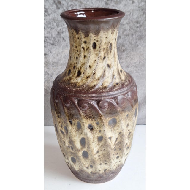 Vintage Ceramic Vase by Carsens Tönniehof, 1970s, in Very Good conditions. Designed 1970 to 1979 This piece has an...
