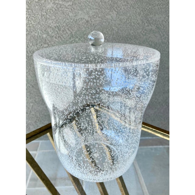 Late 20th-Century Sleek & Sublime Controlled Bubble Lucite Lidded Ice Bucket For Sale - Image 13 of 13