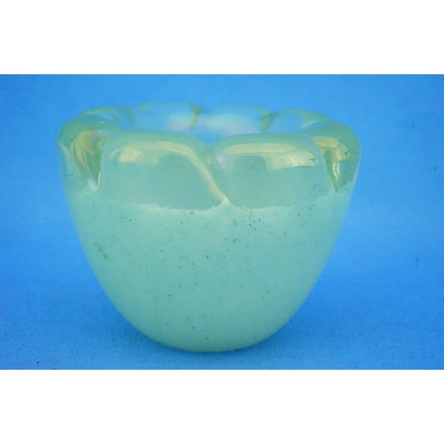 20th Century Tulip Bowl Iridescent Murano Sommerso Glass attributed to Alfredo Barbini for Seguso, 1950s For Sale - Image 11 of 18