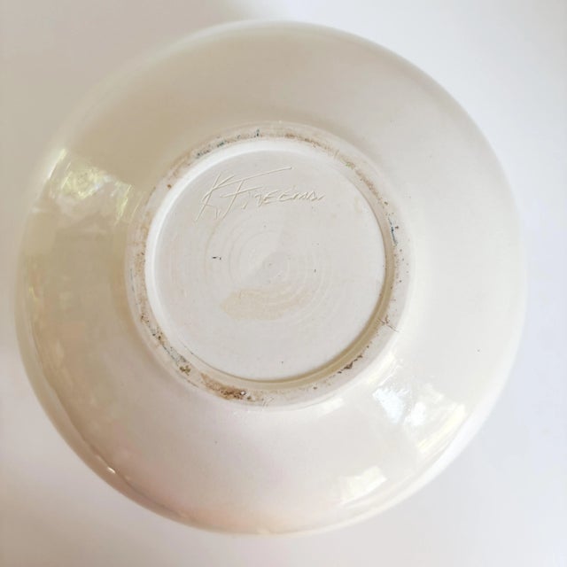 Postmodern Ceramic Orb Vase by K Freeman, Vintage 1980s Postmodern Ceramic Vase For Sale - Image 9 of 10