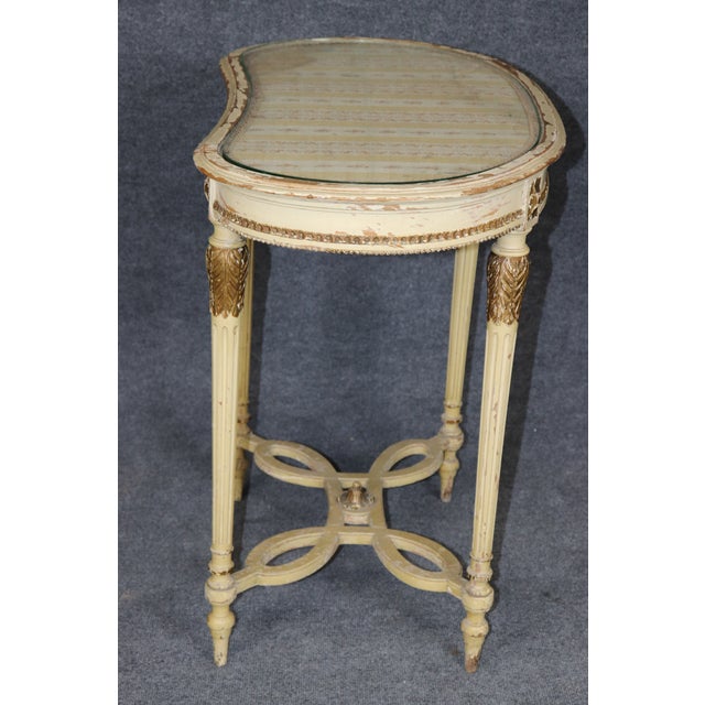 Antique French Louis XVI Parcel Gilt Ladies Vanity For Sale - Image 4 of 11