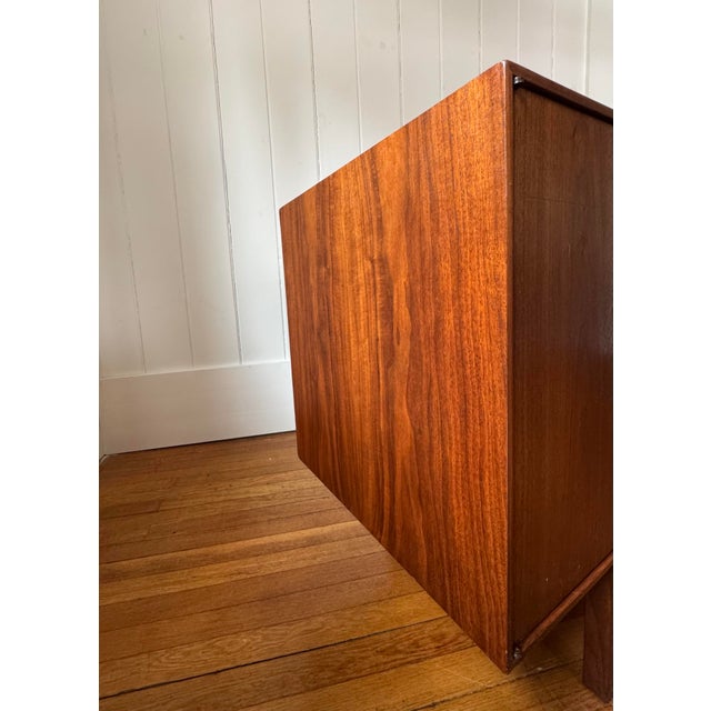 1960s Walnut Florence Knoll Credenza, Attributed For Sale In Philadelphia - Image 6 of 12