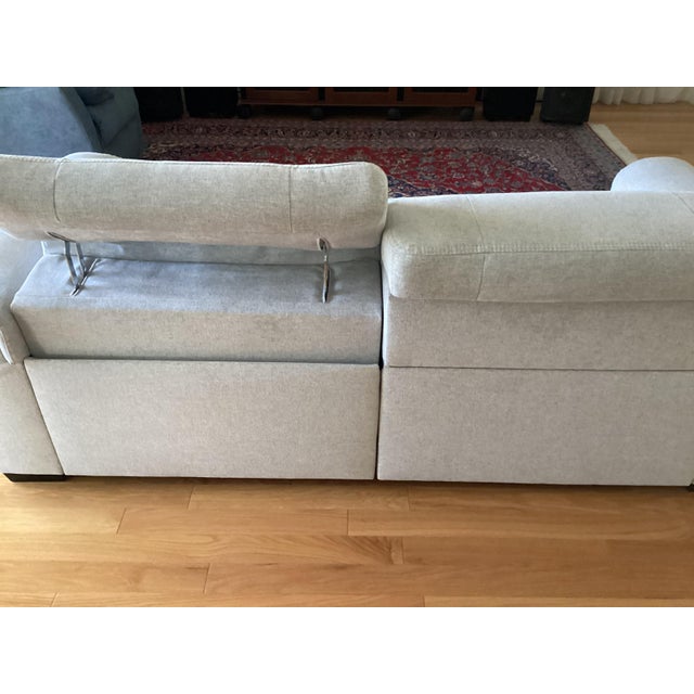 Palliser power reclining couch, Keoni model. Couch is in mint condition. I am the original owner. Was kept in my no pets...