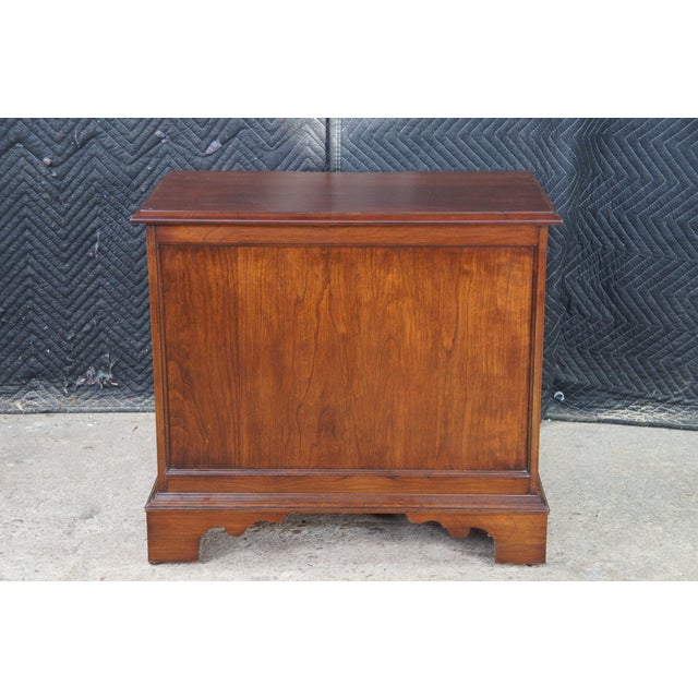 1980s Pennsylvania House Cherry Bachelors Chest of Drawers Stand Console 26" For Sale - Image 12 of 13