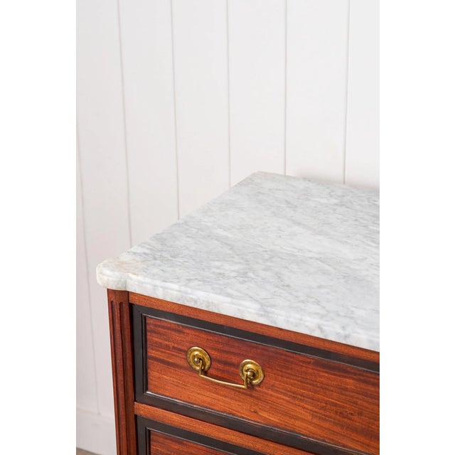 18th Century Louis XVI Period 18th Century French Commode With White Marble Top + Ebony Banding (C. 1780) For Sale - Image 5 of 14