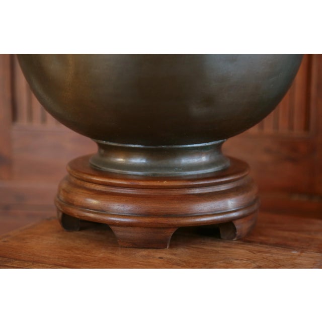 Vintage 60s Mid-Century Chinoiserie Brass & Copper Urn Large Table Lamp, Beautiful Dark Patina For Sale - Image 16 of 18