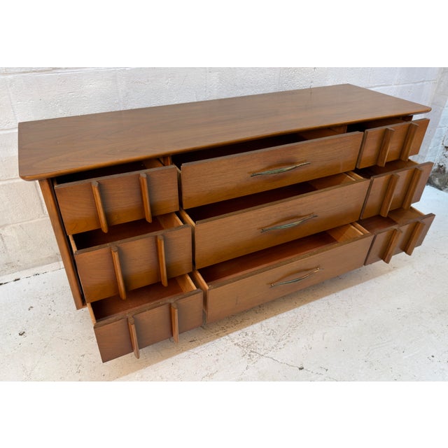 Kent Coffey Walnut Lowboy Dresser With Nine Drawers, 1960s For Sale - Image 9 of 18