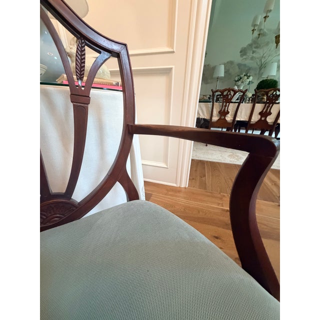 Set of 4 Vintage Hepplewhite/Georgian Style Shield-Back Arm Dining Chairs With Classic Wheat Detail For Sale - Image 6 of 7
