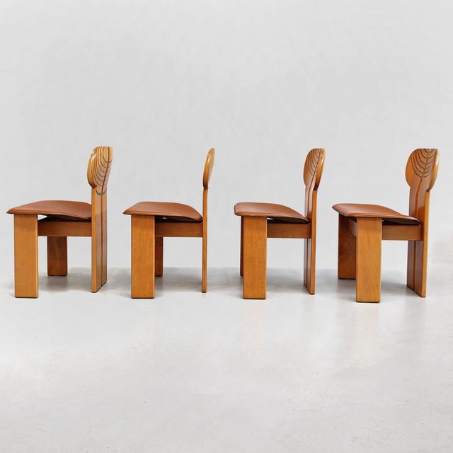 Artona Series Africa Chairs in Light Walnut and Leather by Afra and Tobia Scarpa for Maxalto, 1970s, Set of 4 For Sale - Image 18 of 18