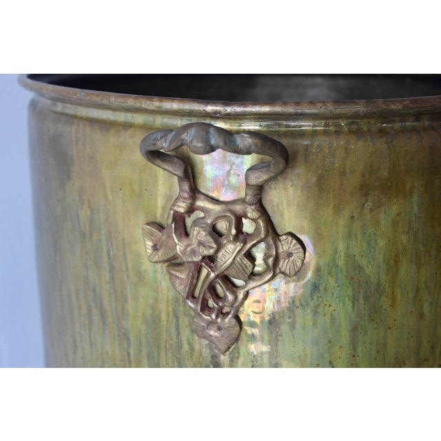 Extra Large English Style Brass Hammered Paw Footed Planter With Ornate Handles Vintage Mid Century For Sale - Image 11 of 18