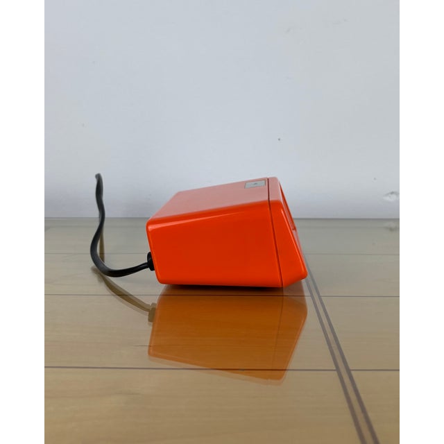 Mid-Century Modern Vintage Space Age Orange Digital LED Alarm Clock from Meister Anker, Germany, 1970s For Sale - Image 3 of 11