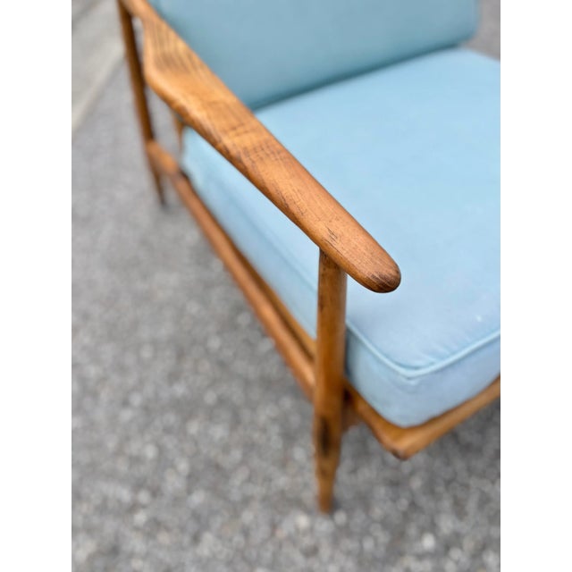 Mid 20th Century Pair of Rail-Back Lounge Chairs in the Style of Viko Baumritter | Mid Century Modern For Sale - Image 5 of 13