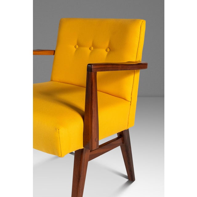 Rare Restored Mid-Century Modern Model C-108 Armchair in Walnut & Canary Yellow Fabric Attributed to Jens Risom for Jens Risom Design, Usa, C. 1950s For Sale - Image 14 of 18