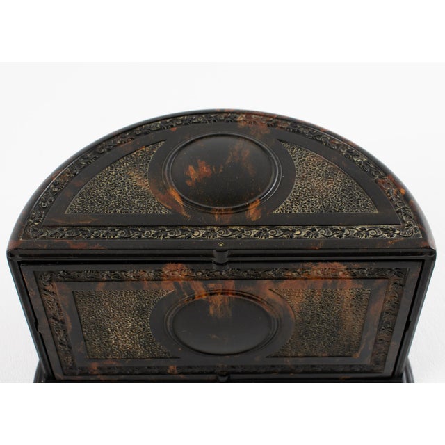 Art Deco Bakelite Modernist Box by Linsden, England Circa 1925 For Sale In Atlanta - Image 6 of 17