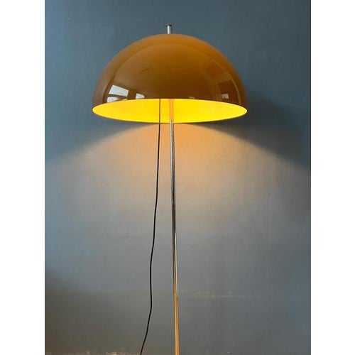 Very rare GEPO floor lamp by Gino Sarfatti with beautiful acrylic glass mocca-coloured shade. The acrylic glass dome shade...