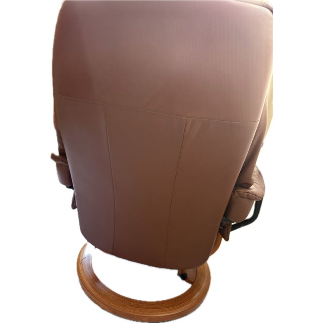 Mid-Century Modern Vintage Ekornes Leather Stressless Recliner With Swing-Out Table For Sale - Image 3 of 17