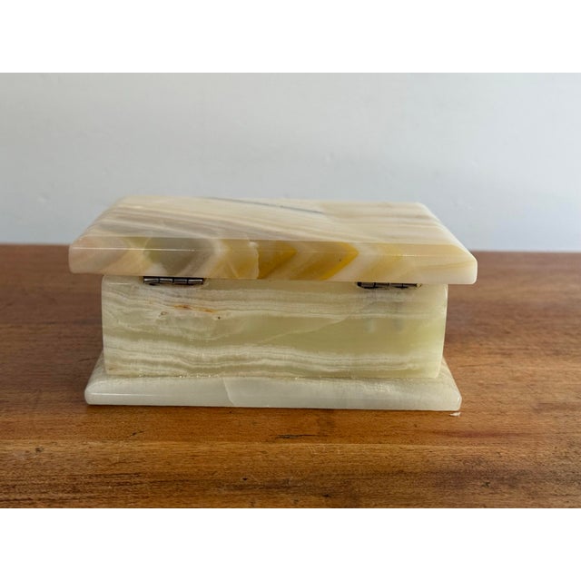 1960s Italian Export Alabaster Box For Sale - Image 9 of 11