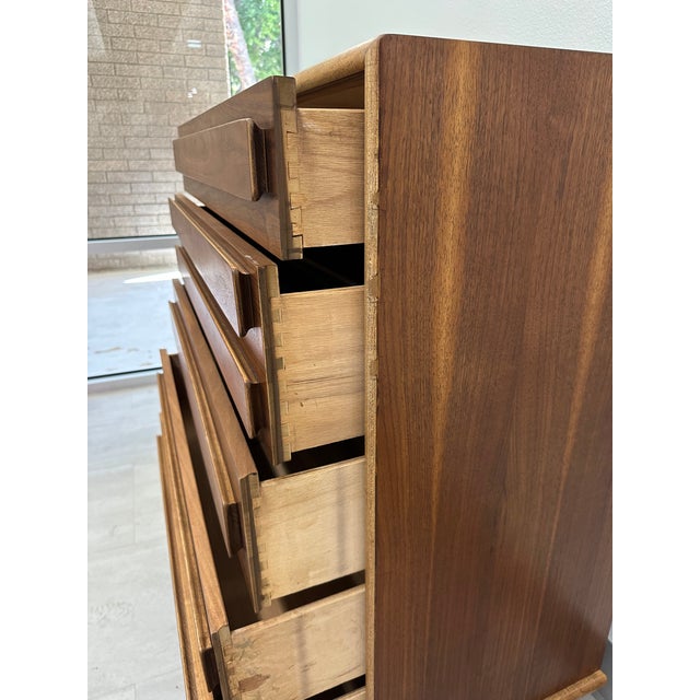 Wood 1960s American of Martinsville Highboy For Sale - Image 7 of 9