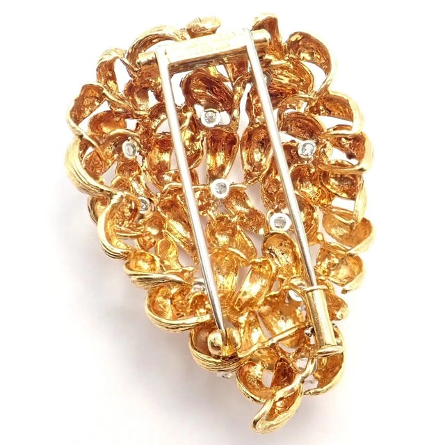 Vintage David Webb Diamond Yellow Gold Large Pin Brooch For Sale In Philadelphia - Image 6 of 8