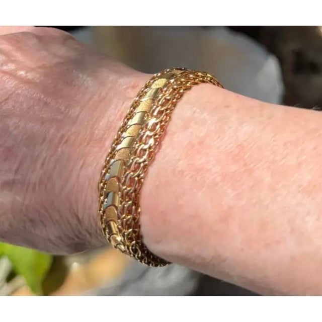 Metal 18k Yellow Gold Italian Mesh Bracelet Vintage For Sale - Image 7 of 9
