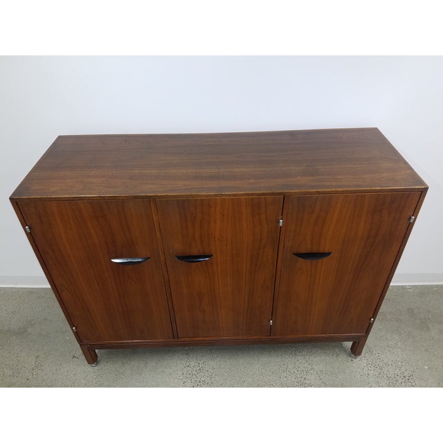 Wood 1960s Danish Modern Jens Risom Credenza/Sideboard For Sale - Image 7 of 9