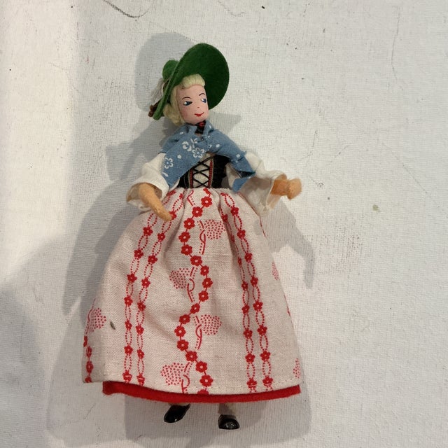 Traditional 1940's Baps Dolls Bavarian Family Figures in Traditional Dress For Sale - Image 3 of 8