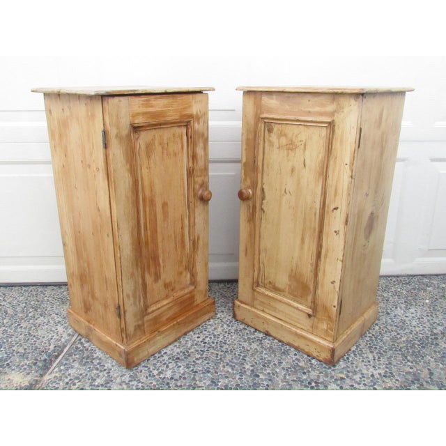 1900 - 1909 Pair of Antique English Rustic Pine Nightstands For Sale - Image 5 of 17