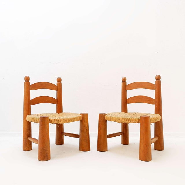 Brutalist - Chalet - Wabi Sabi Decoration Measures : 40x30cm H:60cm SH:29cm These low, Brutalist chairs are in the style...