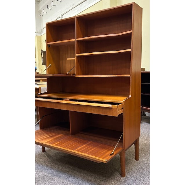 Mid Century Modern Teak Midboard W/ Drop Front Mini-Bar by McIntosh c.1960 For Sale - Image 10 of 11