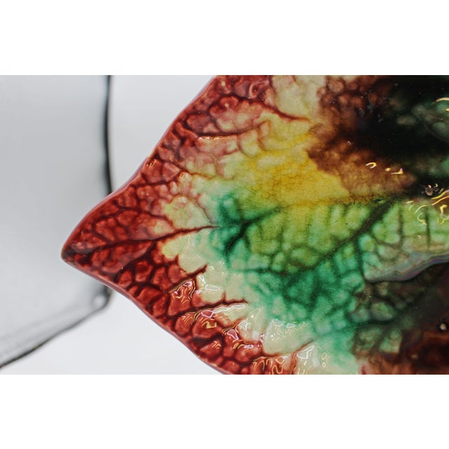 Ceramic Circa 1880s English Majolica Begonia Leaf Tray With Maroon Border For Sale - Image 7 of 8