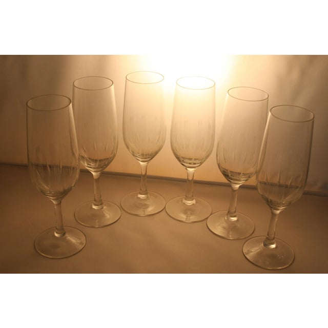 Glass Mid Century Modern Century Champagne Flutes Clear Crystal With Incised Vertical Lines Set of 6 For Sale - Image 7 of 12