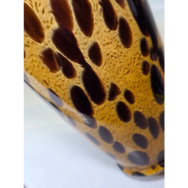1990s Vintage MCM Maestri Vetrai Murano Style Hand Blown Vase For Sale - Image 5 of 5