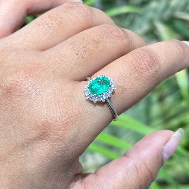 Hollywood Regency 14k Gold Statement Oval Emerald & Diamond Cluster Engagement Ring Size 6.5 For Sale - Image 3 of 15