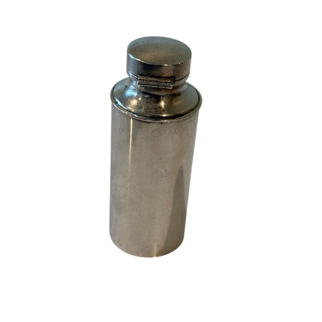 1900 - 1909 Antique Tiffany & Co. Sterling Silver Travel Talcum Powder Bottle – Circa Early 20th Century For Sale - Image 5 of 7