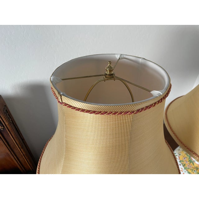 Mid 20th Century Table Lamps From Ceramic Vases With Butterflies - a Pair For Sale In Phoenix - Image 6 of 12