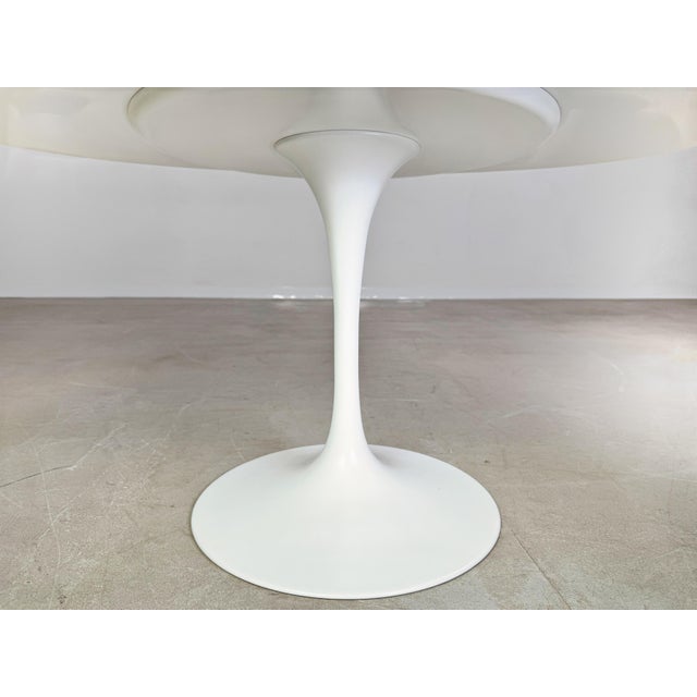 We are offering for sale a beautiful coffee table/side table by Eero Saarinen for Knoll international. The table top is...