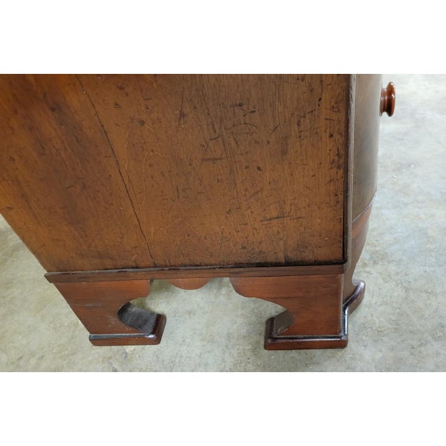 Brown Circa 1830 American Empire Figured Mahogany Bow-Front 4-Drawer Chest For Sale - Image 8 of 13