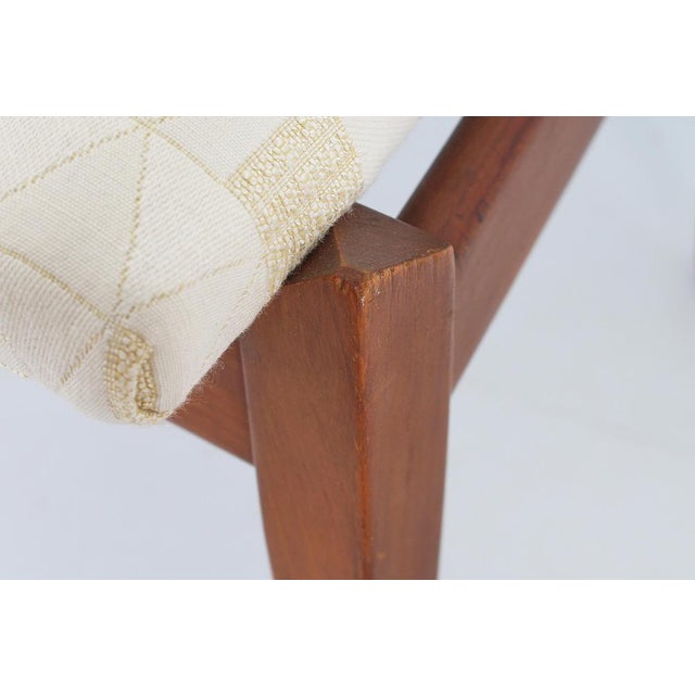 Mid-Century Wood and Cream Fabric Chairs from ISA Bergamo, Italy, 1960s, Set of 4 For Sale - Image 6 of 17