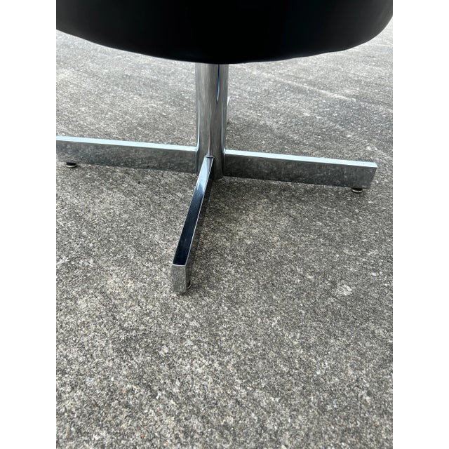 1950s Tufted Black Leather Swivel Chair for Davis Furniture For Sale - Image 13 of 17