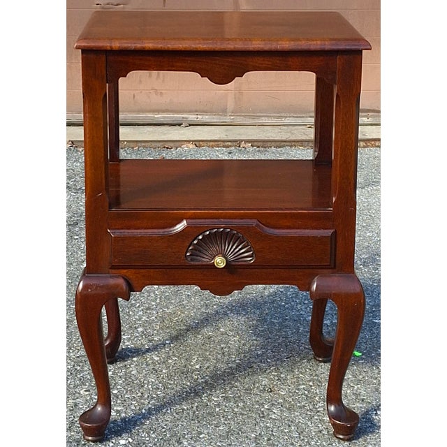 Wood Mid 20th Century Ritter Georgetown Galleries Queen Anne Style Mahogany Tier Side Table Nightstand For Sale - Image 7 of 11
