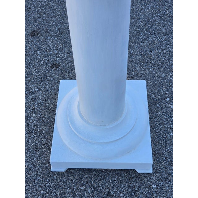 19thc American Victorian Pedestal Pine Painted White, Very Strong. For Sale In Philadelphia - Image 6 of 14