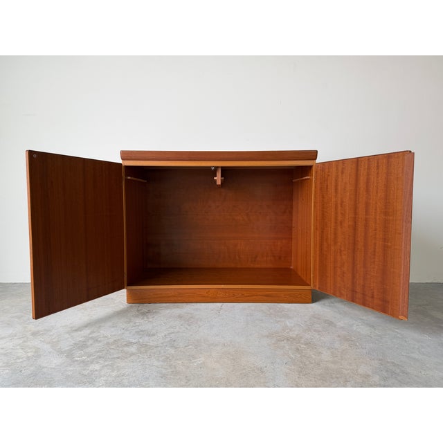 1960s Mid Century Skovby Møbelfabrik Danish Teak Cabinet – Made in Denmark For Sale - Image 15 of 18