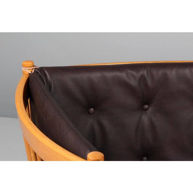 Fritz Hansen Two-Seat Sofa in Beech and Leather by Børge Mogensen for Fritz Hansen For Sale - Image 4 of 8